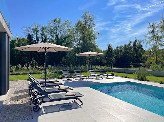 Villa Kalea With Pool, And Jacuzzi VeliGolji