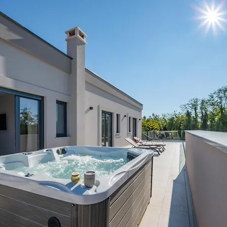 Kalea With Pool, And Jacuzzi Villa