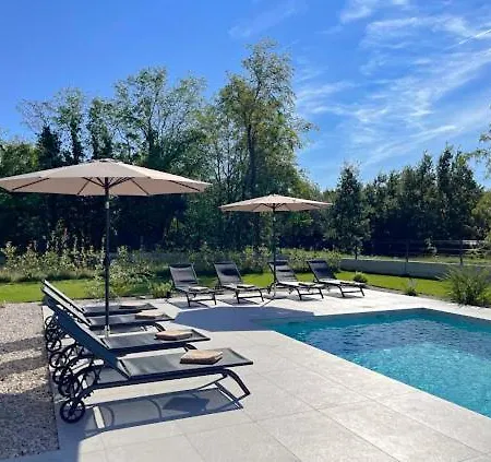 Villa Kalea With Pool, And Jacuzzi Veligolji