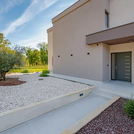 Kalea With Pool, And Jacuzzi