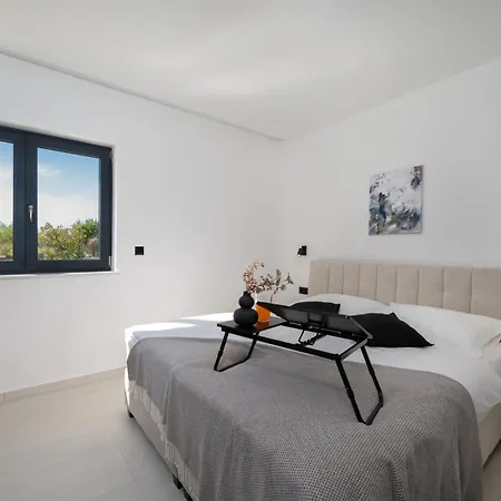 Kalea With Pool, And Jacuzzi