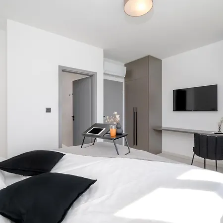 Villa Kalea With Pool, And Jacuzzi