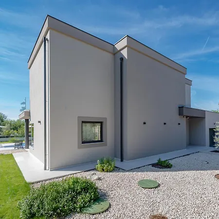 Villa Kalea With Pool, And Jacuzzi *