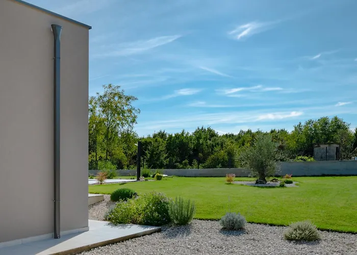 Vila Kalea With Pool, And Jacuzzi *