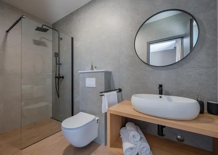 Kalea With Pool, And Jacuzzi *