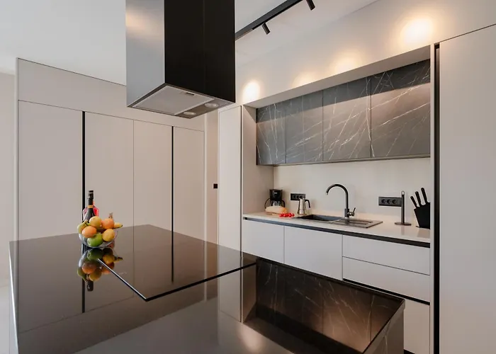 Kalea With Pool, And Jacuzzi Vila