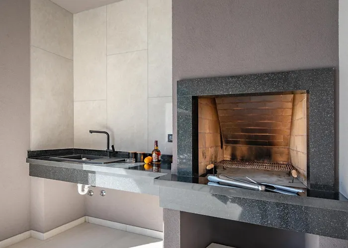 Vila Kalea With Pool, And Jacuzzi