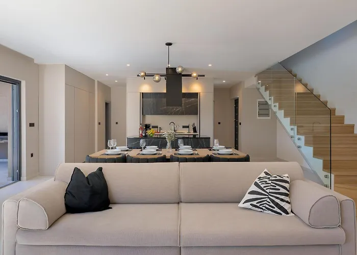 Vila Kalea With Pool, And Jacuzzi Veligolji